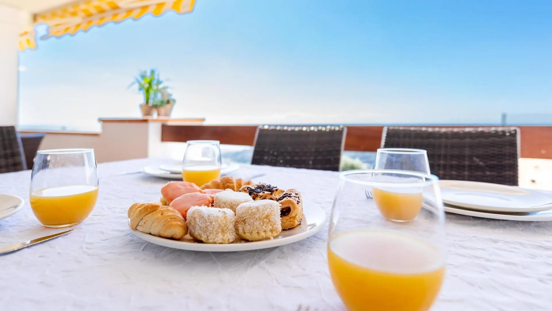 Ceres Malaga Apartamento De Lujo Rincón de la Victoria 0*,  Spagna