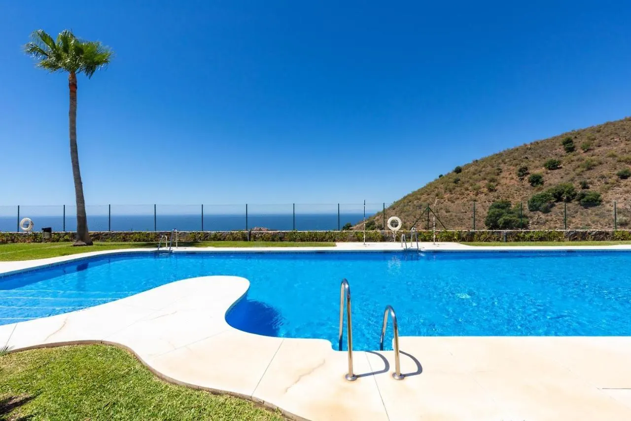 Ceres Malaga Apartamento De Lujo Rincon de la Victoria 0*,